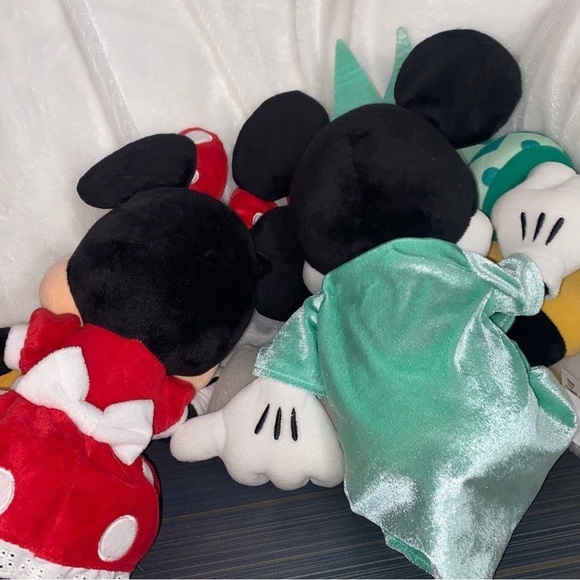 Two Minnie Disney store 20” stuffed animals - Picture 7 of 7